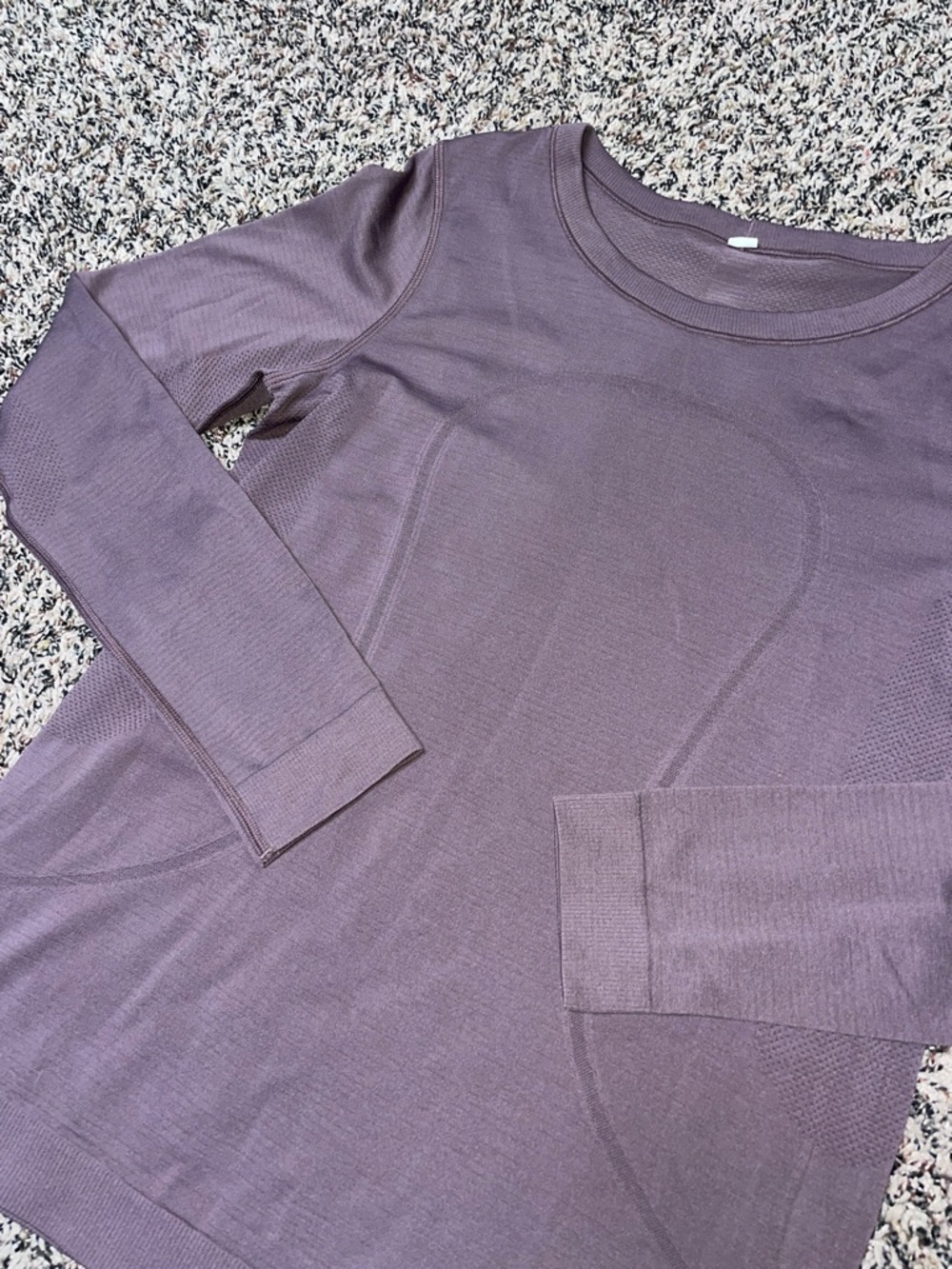 Lululemon Like New Swiftly Tech Long-Sleeve Shirt 2.0 P2P 18” Dark Lavender - Picture 6 of 9